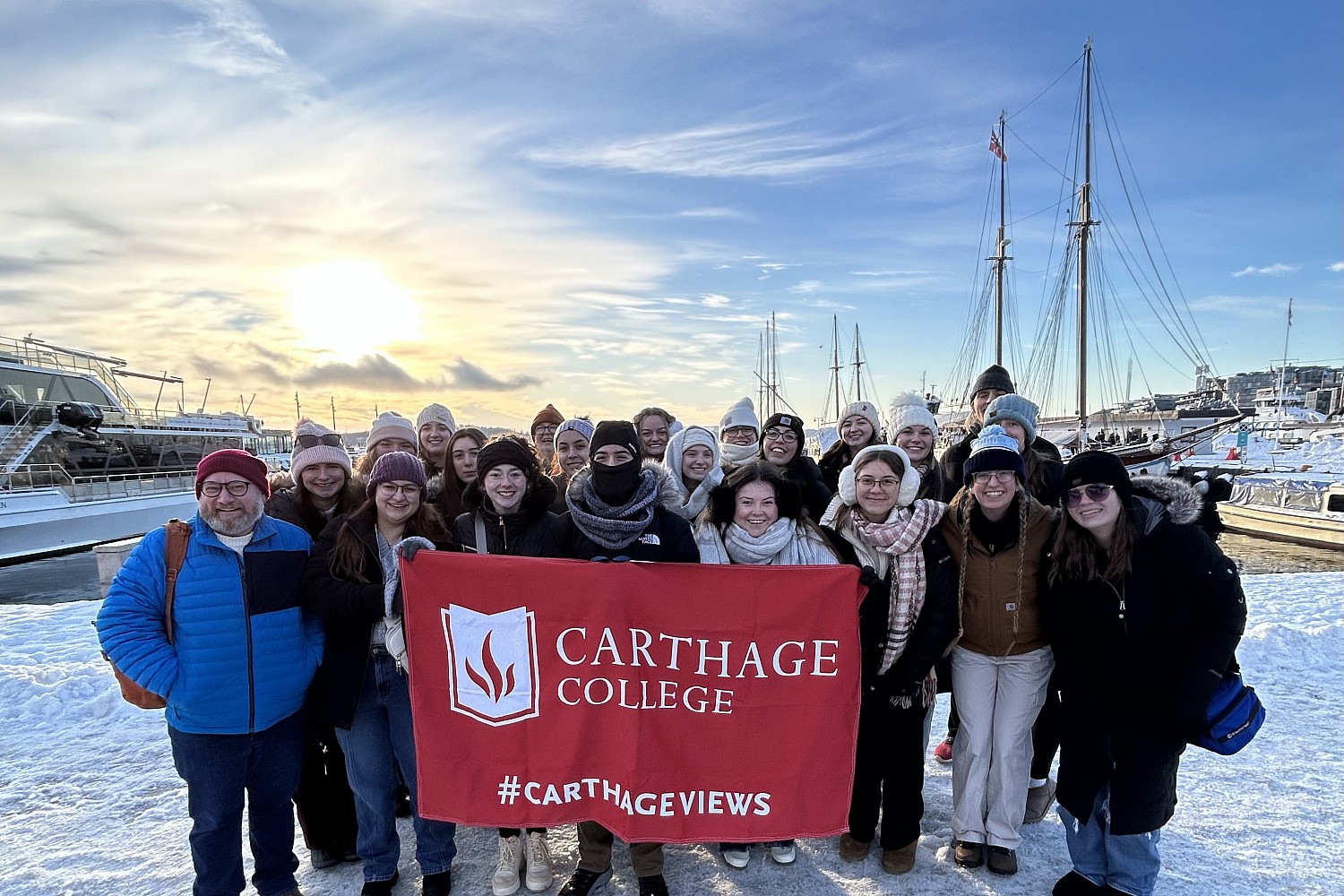 A group photo of students in Norway.